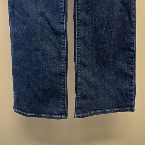 Eddie Bauer Dark Wash Curvy Bootcut 5-Pocket Tan Contrast Stitching Jeans-Size 8 - Picture 5 of 16